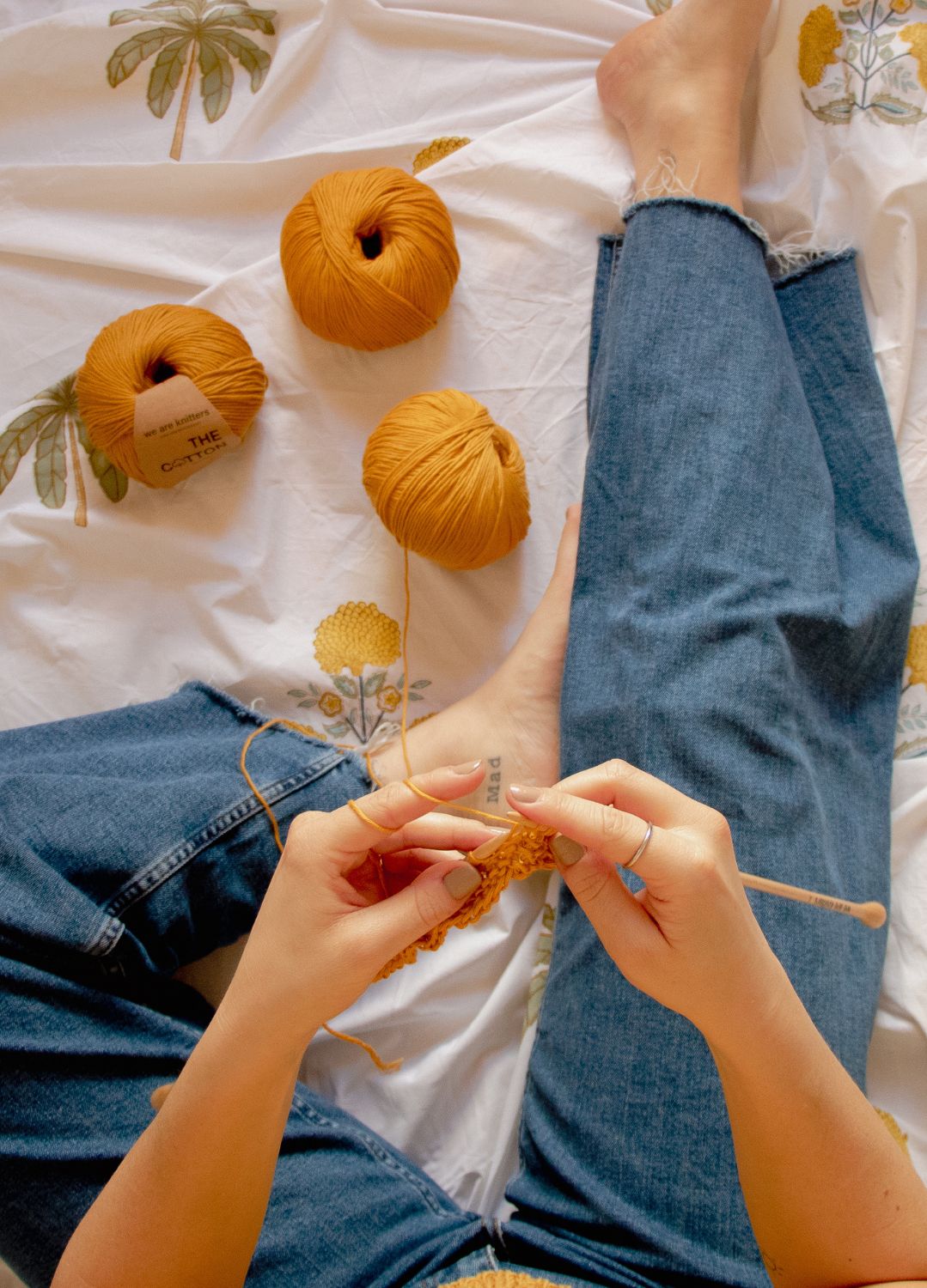 10-pakning med garnnøster av bomull